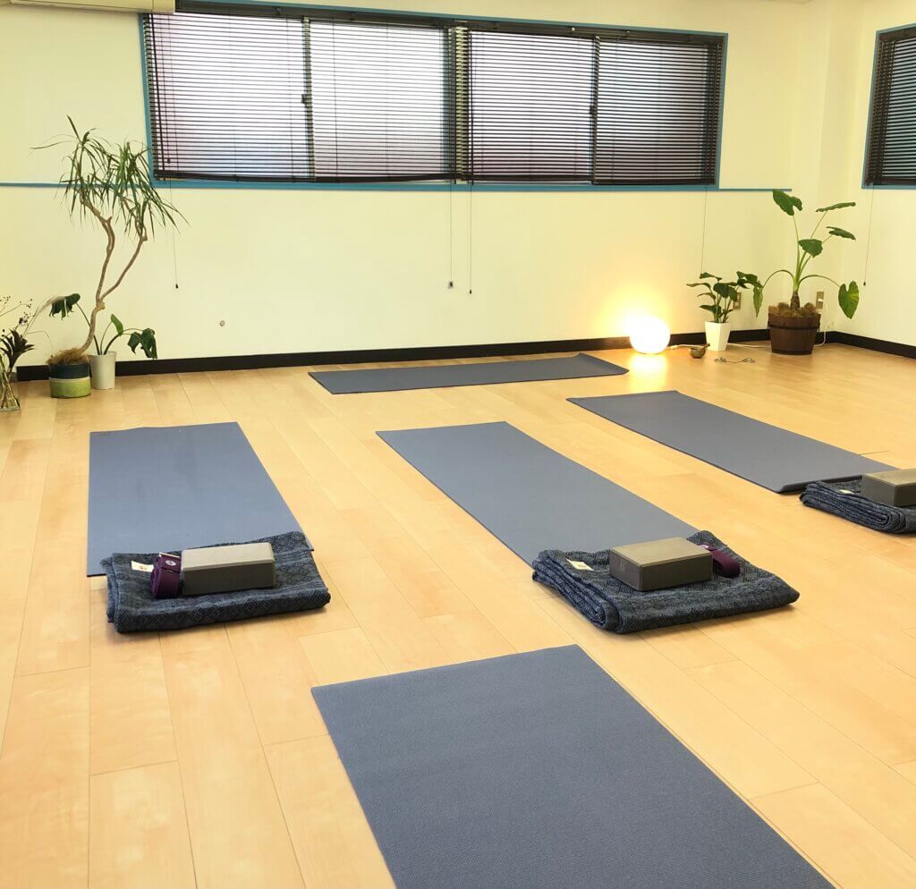 藤沢市の人気ヨガスタジオおすすめ10選 お子様 夫婦で通えるスタジオも紹介 Manduka ヨガマガジン