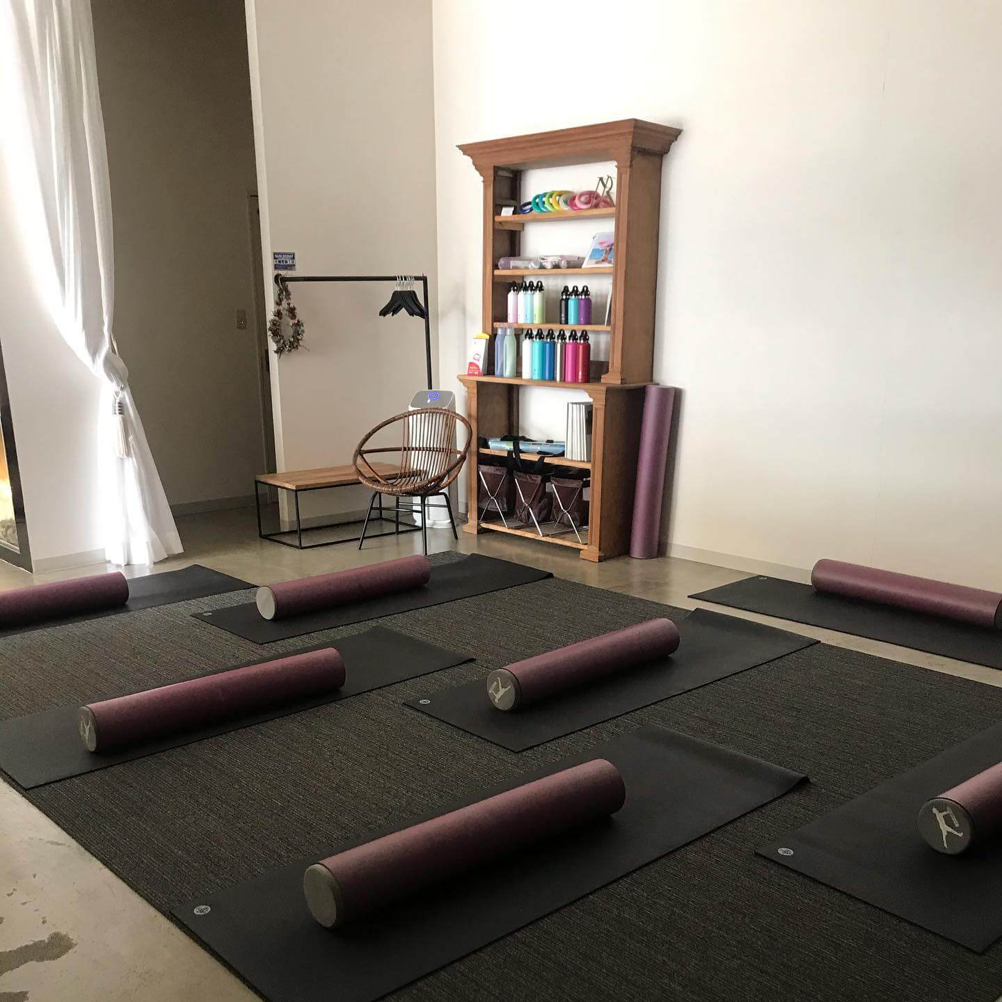 栃木宇都宮市Aroma-Hot-Yoga-Studio-MAYURA